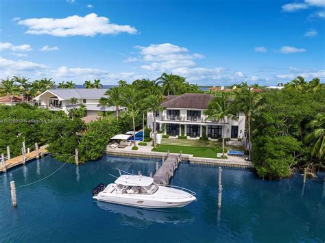 The Zestimate for this Single Family is 17,163,900, which has increased by 421,468 in the last 30 days. . Zillow key biscayne
